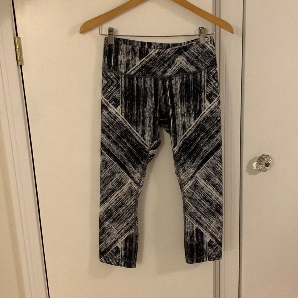 Lululemon Cropped Leggings